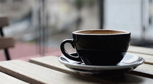 Günde 4 fincan kahve kilo alımını önleyebilir