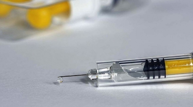 ABD'li ilaç şirketi COVID-19 aşısının denemelerine başladı
