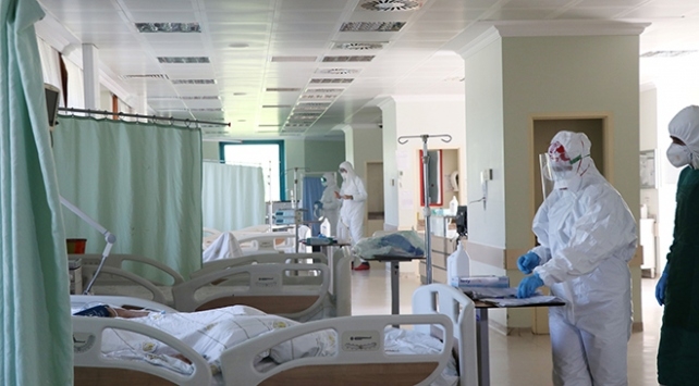 Kısıtlamaların olumlu etkileri hastanelere ne zaman yansır?