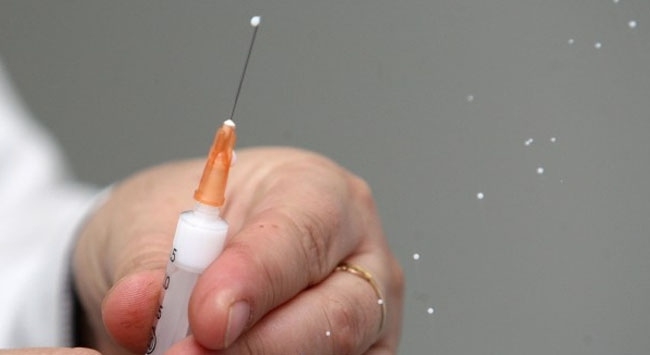 Rusya koronavirüs aşısının testlerine başladı