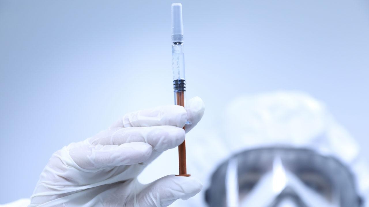 Uzmanlardan aşı uyarısı: Randevu alan 100 kişiden 75'i gelmiyor