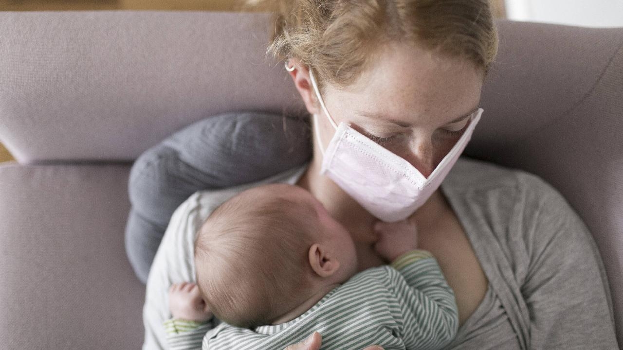 Bir yıl boyunca anne sütü ile beslenen bebeklerin enfeksiyon geçirme riski azalıyor