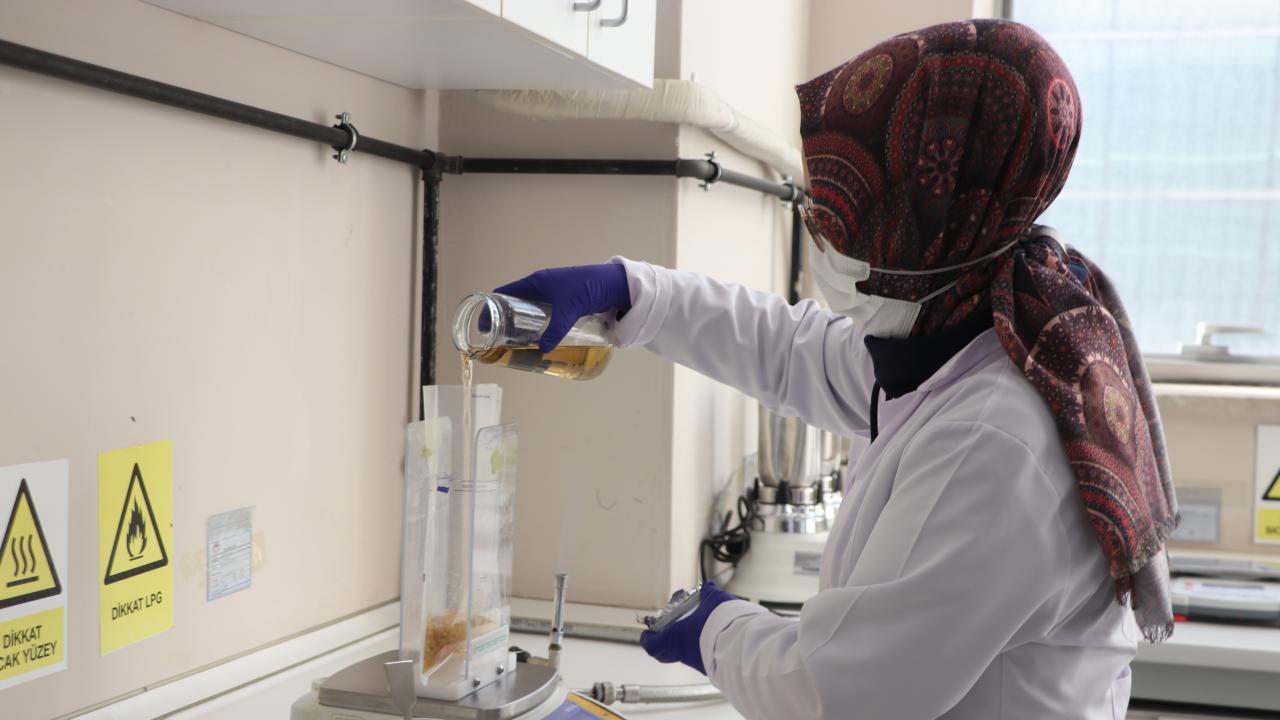 Gıdada sahtekarlığa geçit yok: Yılda 1 milyon 800 bin gıda analizi yapılıyor