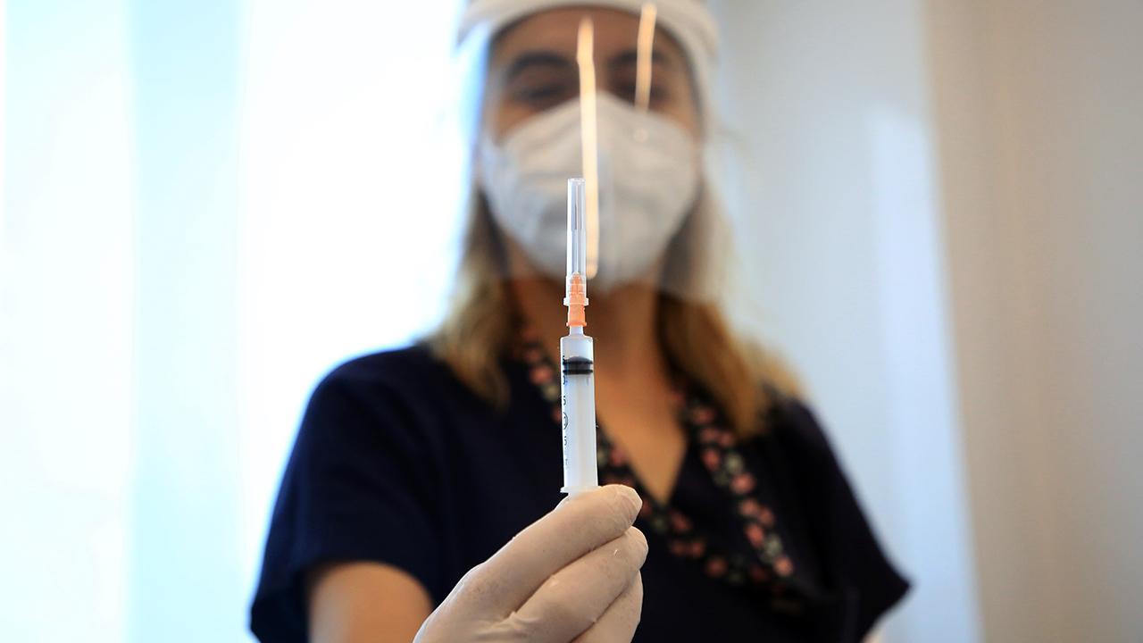 COVID-19 aşısının birinci dozunu yaptıran kişi sayısı 3 milyonu geçti