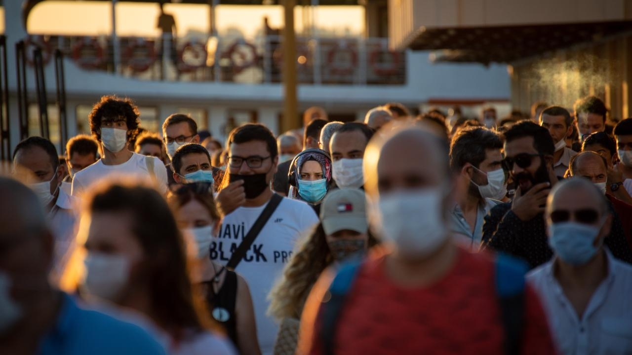 Bilim Kurulu üyesi uyardı: Artış devam ederse her türlü önlemi konuşuruz