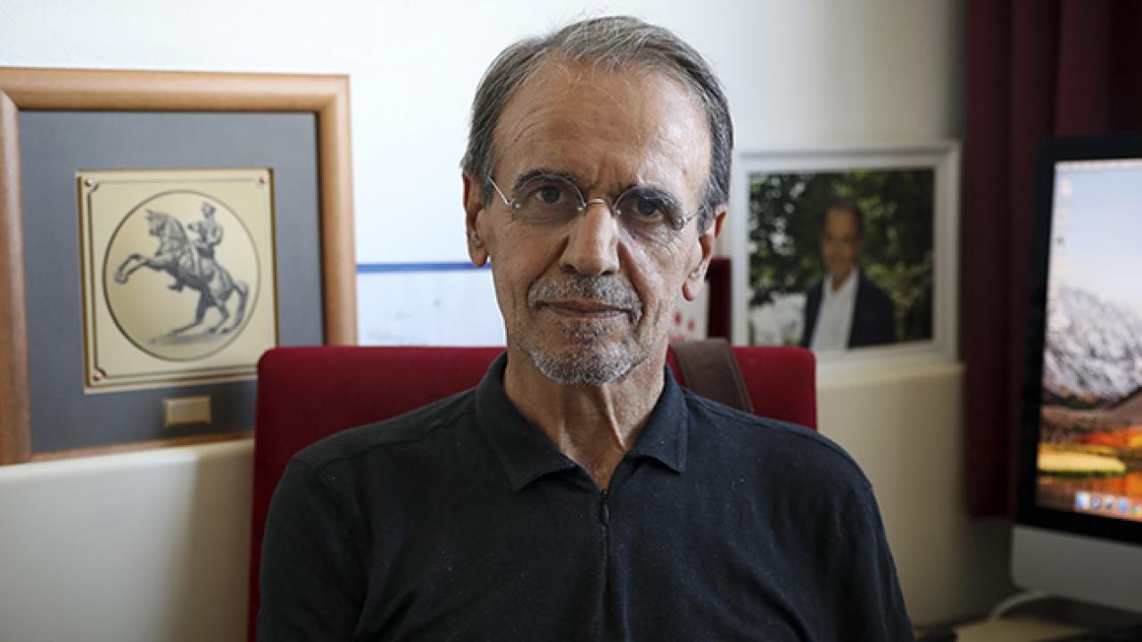 Prof. Dr. Ceyhan: 'İntranazal Covid' aşısı virüsü bulaştırmayı önlüyor