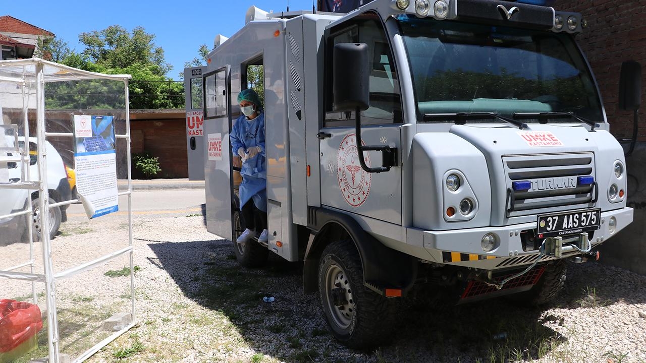 Kastamonu'da vaka düşüşü mobil PCR test aracıyla sağlandı