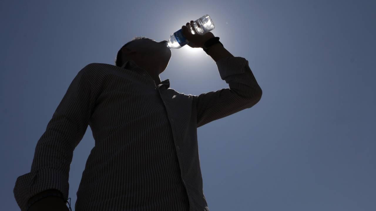 Sağlık Bakanlığından aşırı sıcaklarda 