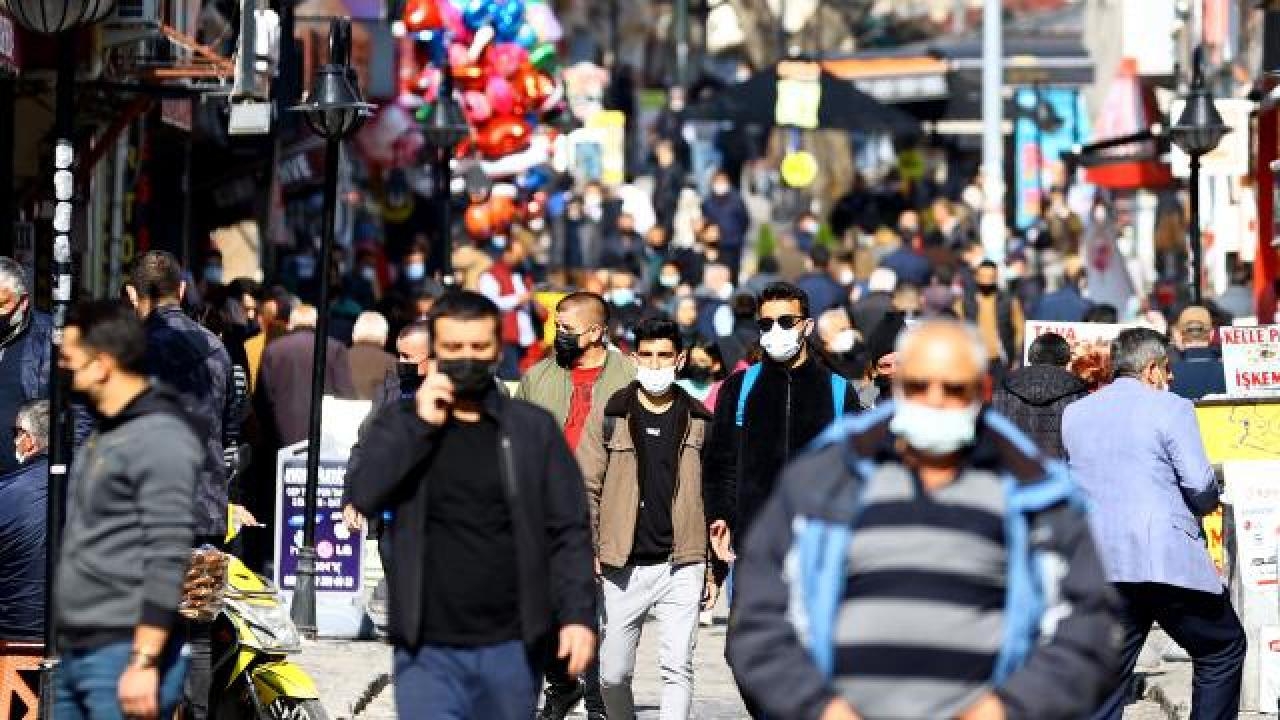 Bilim Kurulu Üyesi Özlü: Vaka sayıları ilk dalgadan yüksek