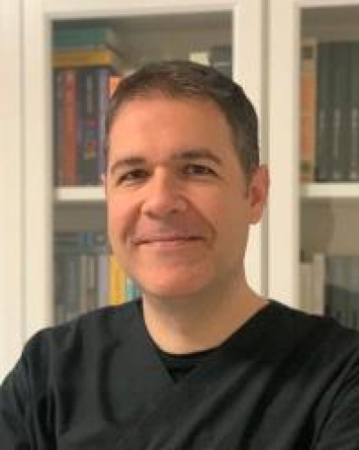 Uzm. Dr. Kaya Gökçe Dinçyürek Diş Hekimi